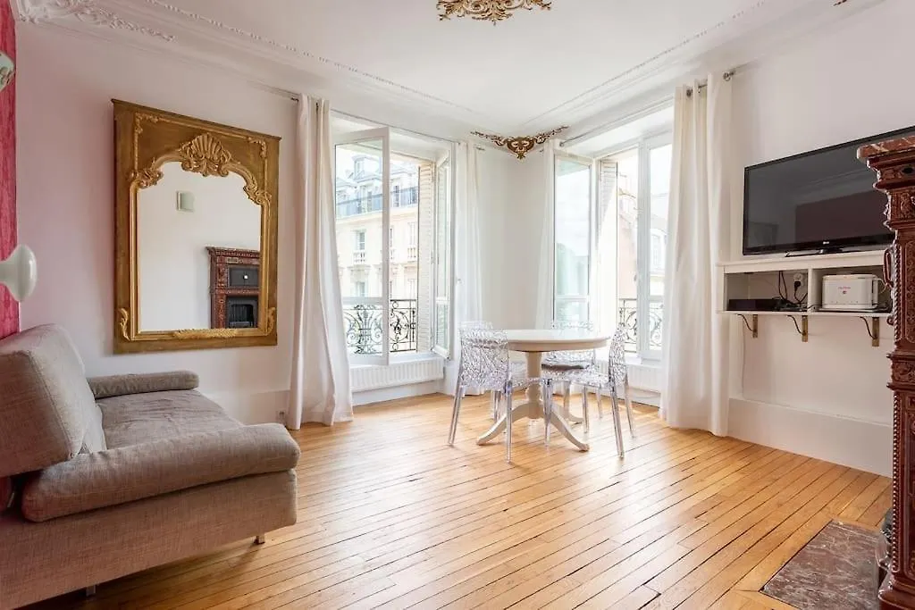 Le Marais, Fantastic View On Archives Nationales Apartment Paris France