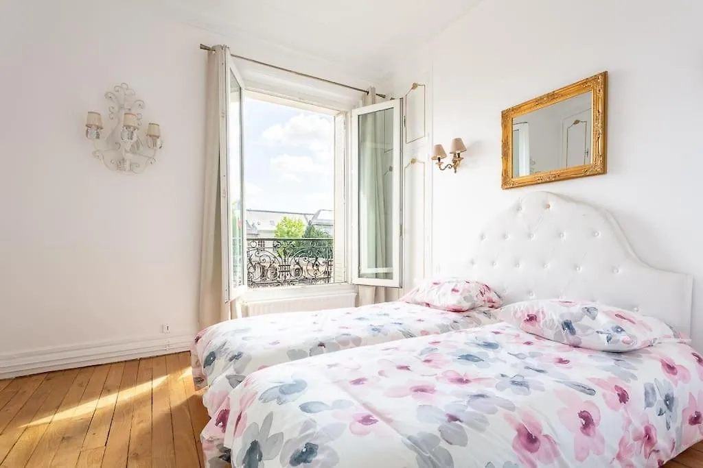 Le Marais, Fantastic View On Archives Nationales Apartment Paris