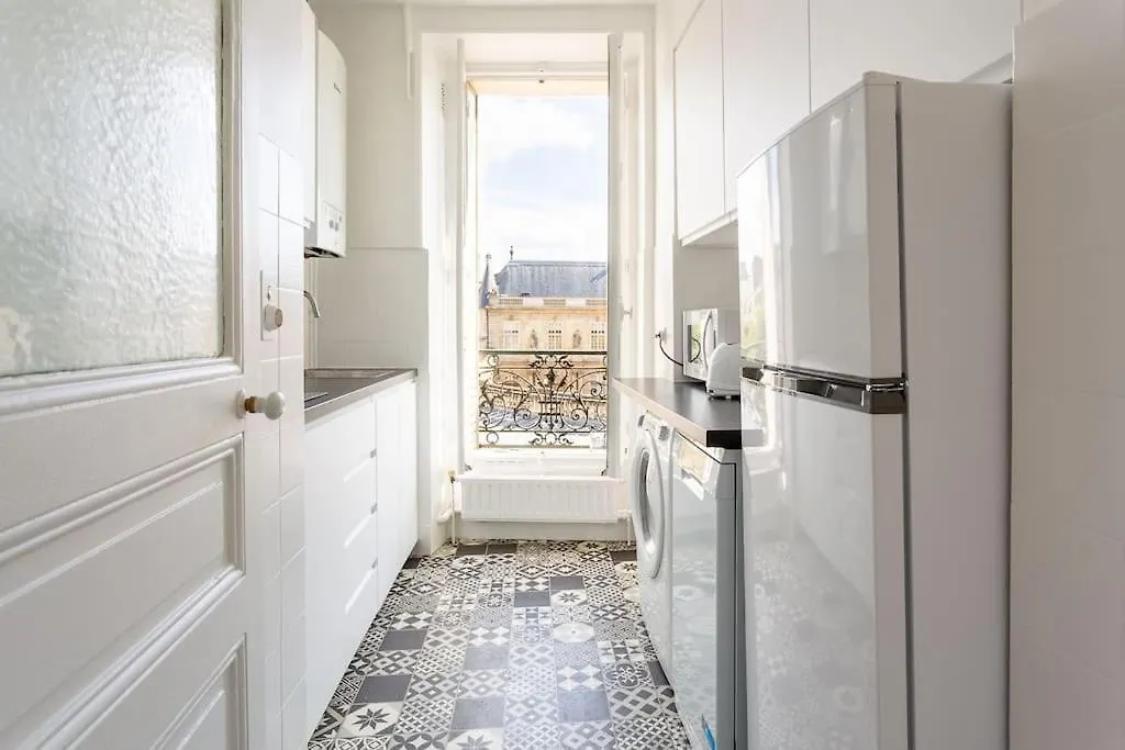 Le Marais, Fantastic View On Archives Nationales Apartment Paris