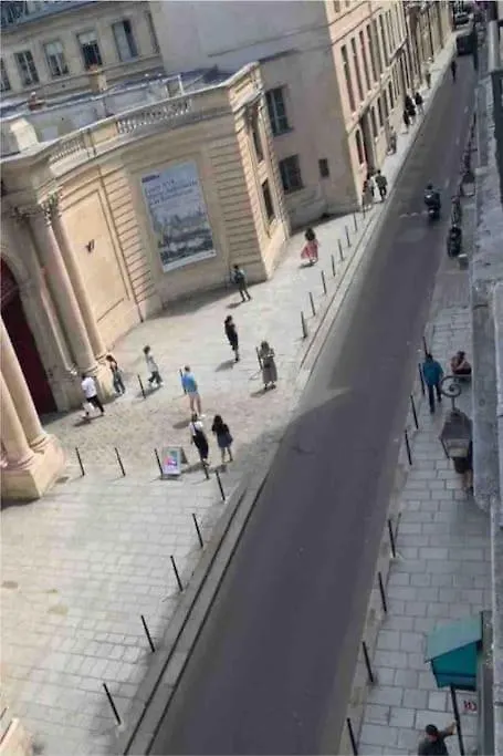 Le Marais, Fantastic View On Archives Nationales Apartment Paris